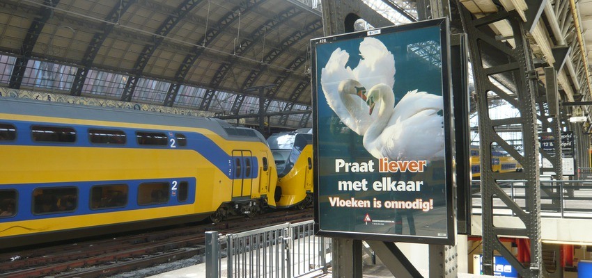 sas-stationsposter-zwanen-a-dam.jpg